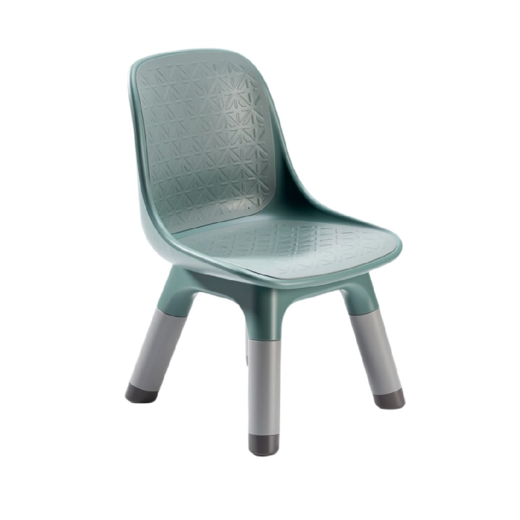 Chaise en plastique ergonomique avec pieds en métal